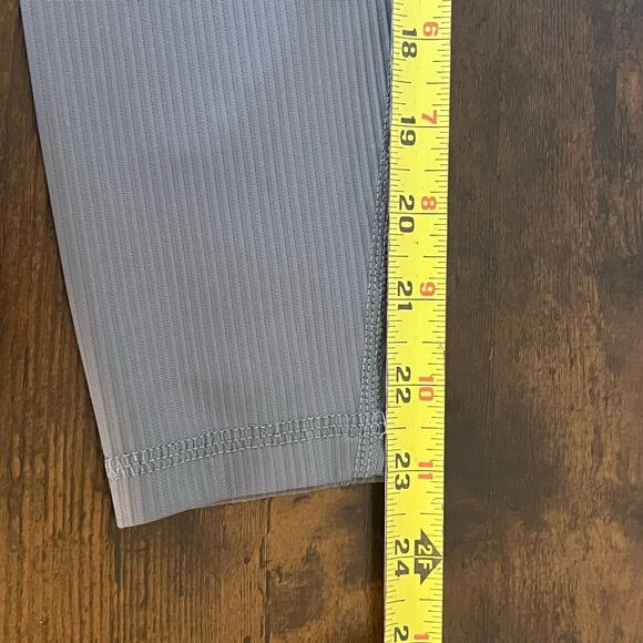 NWT Old Navy Active Powersoft High Rise Gray Leggings with Pockets Size Small - Picture 10 of 10